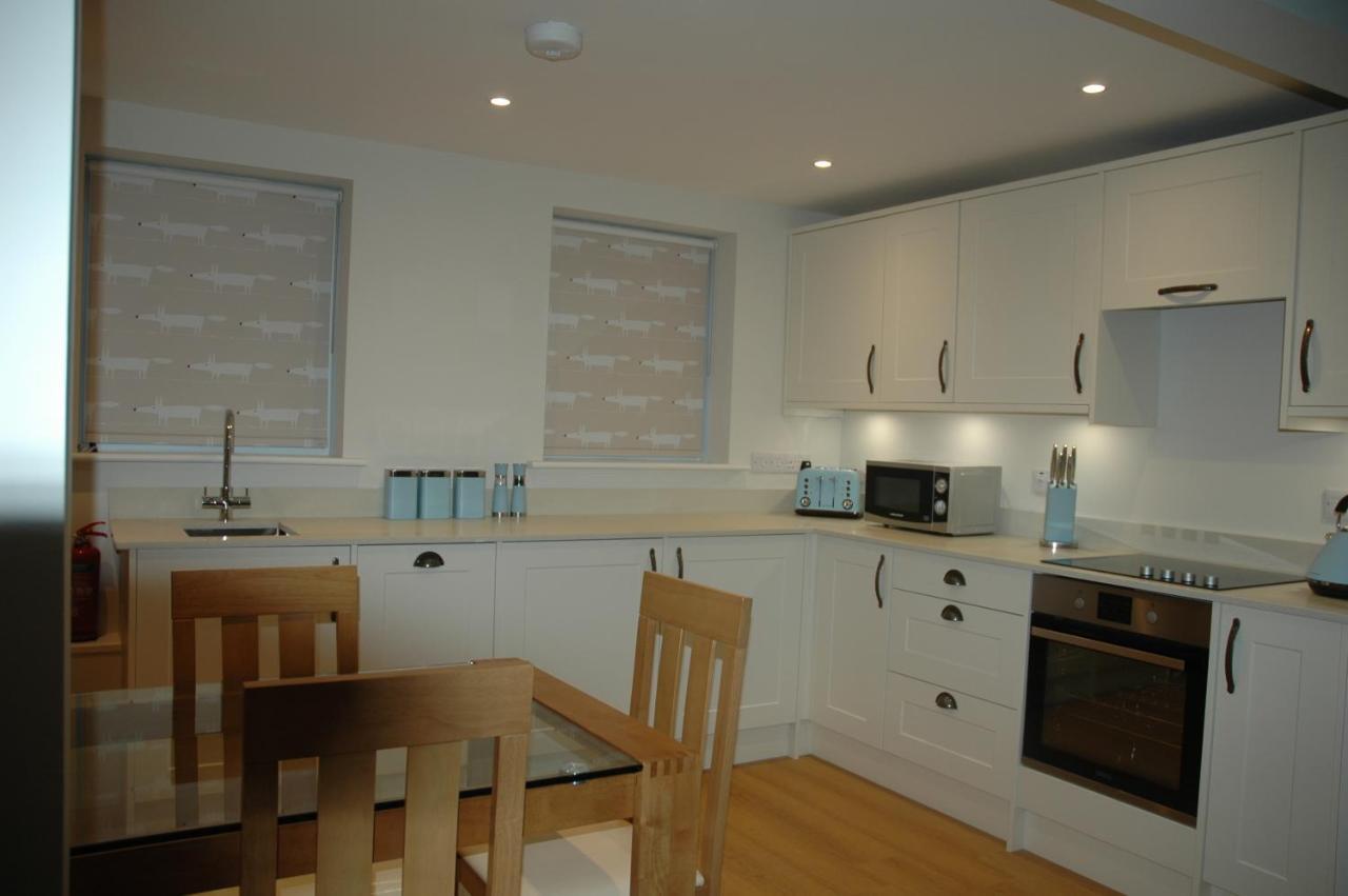 The Final Furlong, Apartment